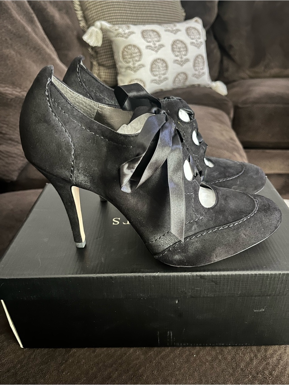 Talbots Lace Up Heels 9.5